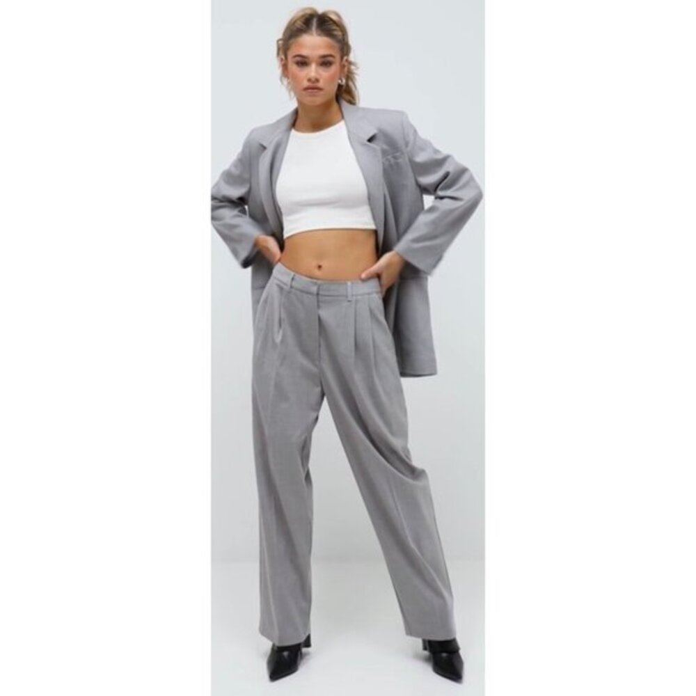 MUNTHE JANTOLINA Grey oversized suit blazer size 38/ US 8